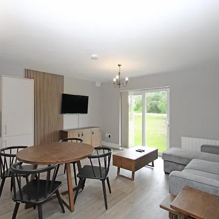 Luxury 2 Bedroom In Апартаменты Голуэй